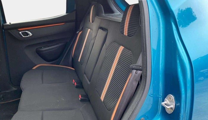 2019 Renault Kwid CLIMBER 1.0 AMT (O), Petrol, Automatic, 15,345 km, Right Side Rear Door Cabin