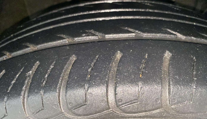 2020 Ford Ecosport TITANIUM + 1.5L PETROL AT, Petrol, Automatic, 37,799 km, Right Front Tyre Tread