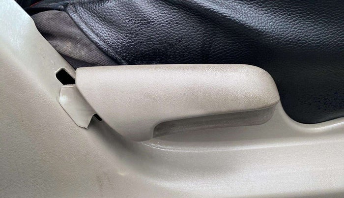 2016 Maruti Celerio VXI, Petrol, Manual, 60,536 km, Driver Side Adjustment Panel