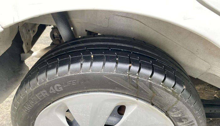 2016 Maruti Wagon R 1.0 VXI, Petrol, Manual, 61,785 km, Right Rear Tyre Tread