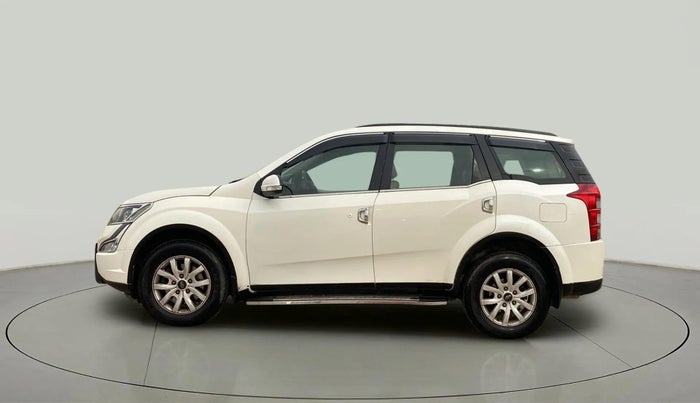 2017 Mahindra XUV500 W10, Diesel, Manual, 77,017 km, Left Side