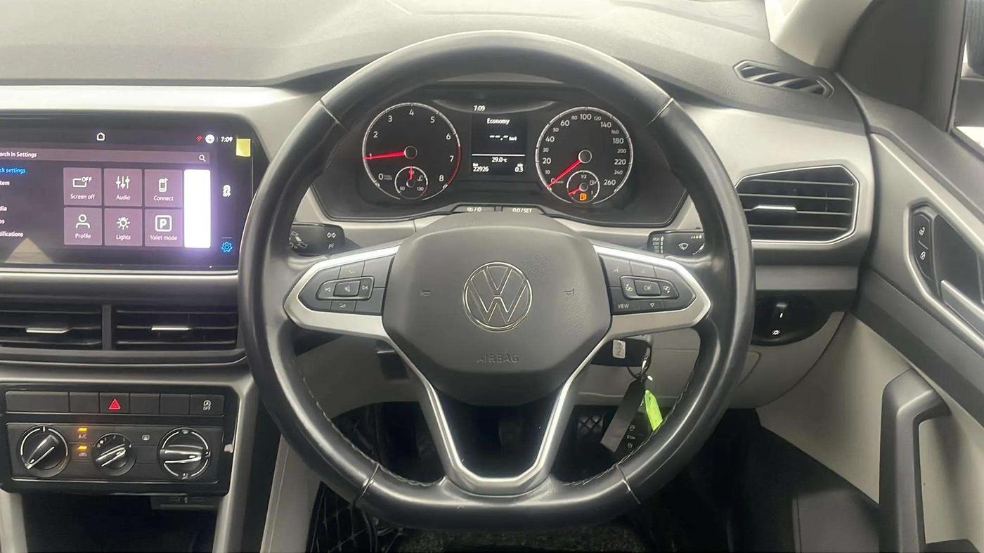 2022 Volkswagen TAIGUN HIGHLINE 1.0 TSI MT, Petrol, Manual, 23,144 km, Steering Wheel Close Up