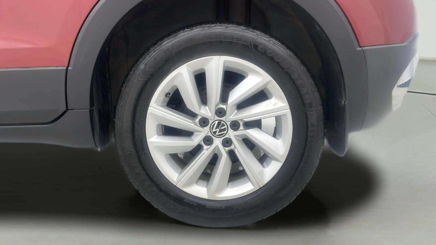 2022 Volkswagen TAIGUN HIGHLINE 1.0 TSI MT, Petrol, Manual, 23,144 km, Left Rear Wheel