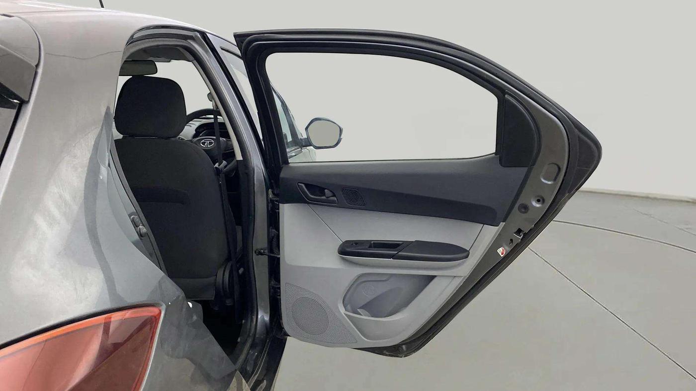 2021 Tata Tiago XT PETROL, Petrol, Manual, 21,188 km, RHS Rear Door