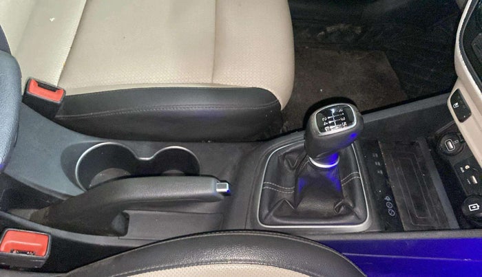 2019 Hyundai Verna 1.6 VTVT SX O, Petrol, Manual, 72,104 km, Gear Lever