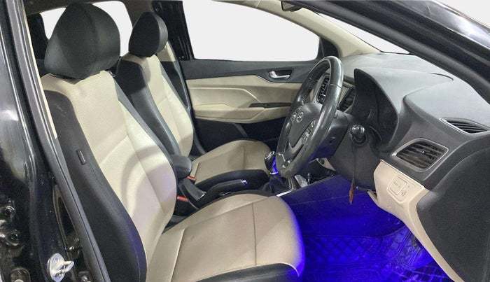 2019 Hyundai Verna 1.6 VTVT SX O, Petrol, Manual, 72,104 km, Right Side Front Door Cabin