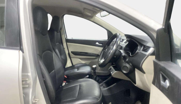 2019 Renault TRIBER RXZ, Petrol, Manual, 35,205 km, Right Side Front Door Cabin