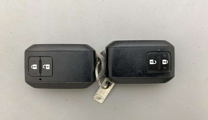 2023 Maruti BREZZA ZXI SMART HYBRID , Petrol, Manual, 39,331 km, Key Close Up