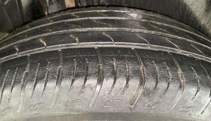 2023 Maruti BREZZA ZXI SMART HYBRID , Petrol, Manual, 39,331 km, Right Rear Tyre Tread