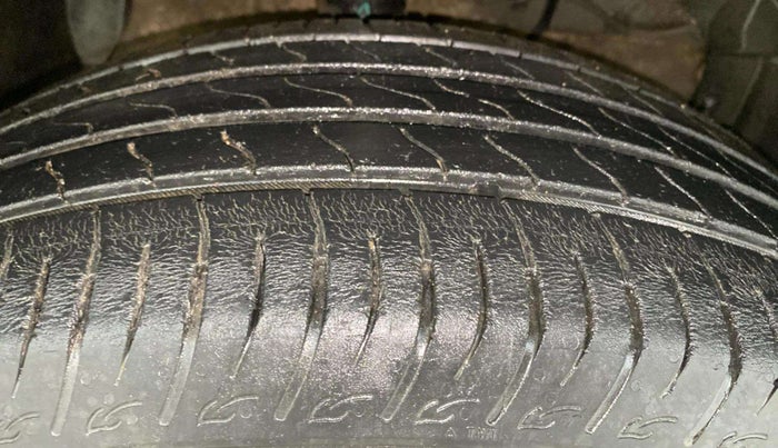 2023 Maruti BREZZA ZXI SMART HYBRID , Petrol, Manual, 39,331 km, Right Front Tyre Tread