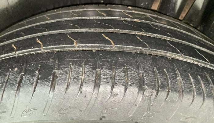 2023 Maruti BREZZA ZXI SMART HYBRID , Petrol, Manual, 39,331 km, Left Rear Tyre Tread