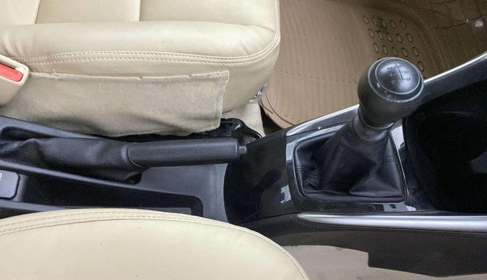2021 Toyota YARIS J MT, Petrol, Manual, 3,965 km, Gear Lever