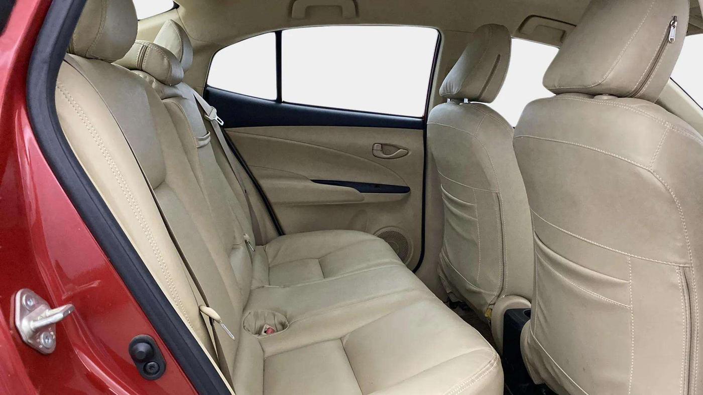 2021 Toyota YARIS J MT, Petrol, Manual, 3,965 km, Right Side Rear Door Cabin