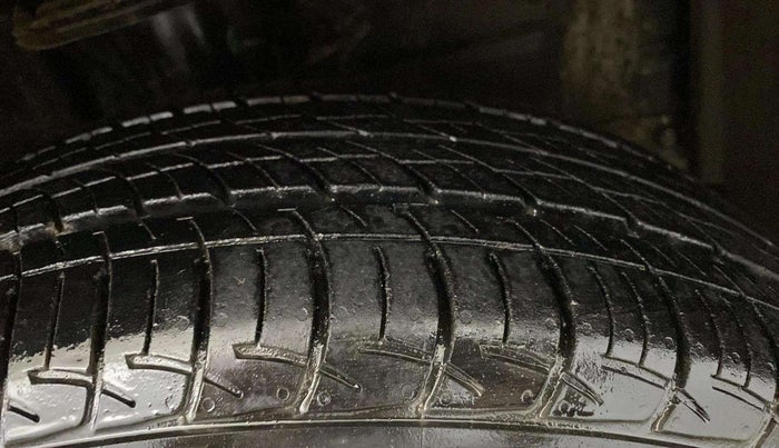 2021 Toyota YARIS J MT, Petrol, Manual, 3,965 km, Right Front Tyre Tread