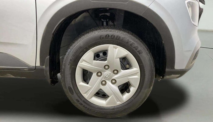 2019 Hyundai VENUE S 1.2, Petrol, Manual, 9,234 km, Right Front Wheel