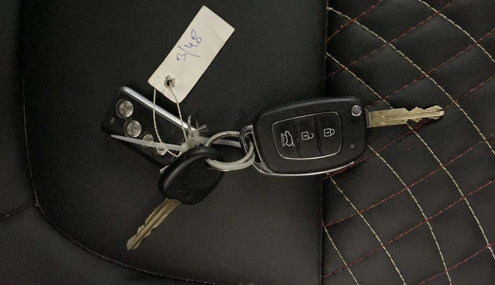 2019 Hyundai VENUE S 1.2, Petrol, Manual, 9,234 km, Key Close Up