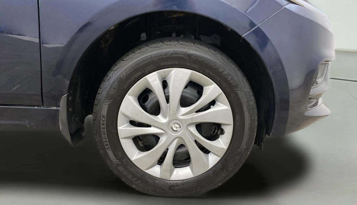 2022 Tata TIGOR XM CNG, CNG, Manual, 54,720 km, Right Front Wheel