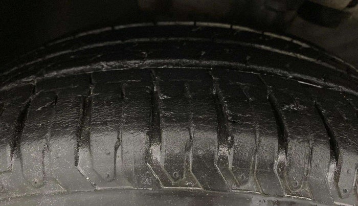 2022 Hyundai Verna S PLUS 1.5 VTVT, Petrol, Manual, 20,362 km, Left Front Tyre Tread