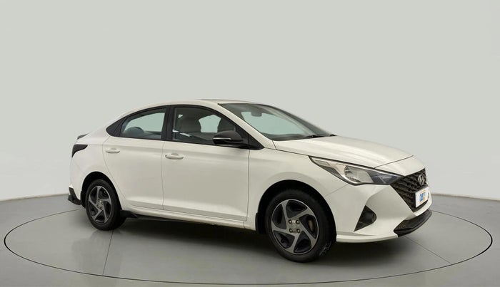 2022 Hyundai Verna S PLUS 1.5 VTVT, Petrol, Manual, 20,362 km, Right Front Diagonal