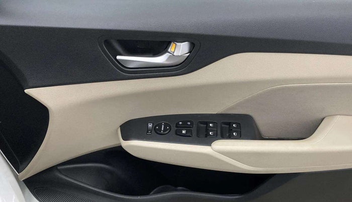 2022 Hyundai Verna S PLUS 1.5 VTVT, Petrol, Manual, 20,362 km, Driver Side Door Panels Control