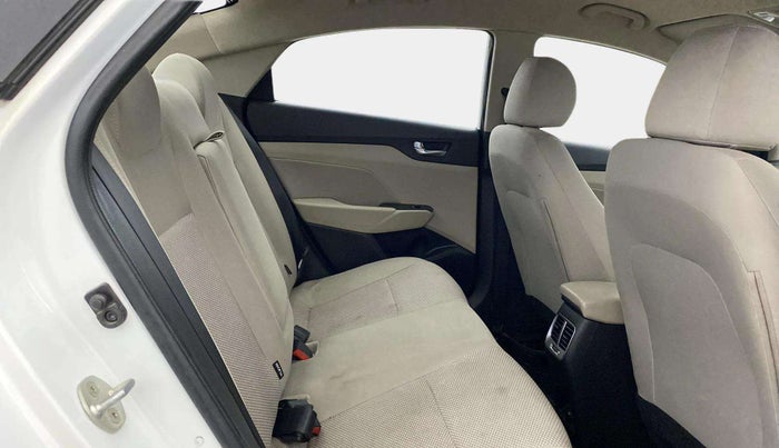 2022 Hyundai Verna S PLUS 1.5 VTVT, Petrol, Manual, 20,362 km, Right Side Rear Door Cabin