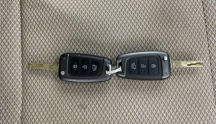 2022 Hyundai Verna S PLUS 1.5 VTVT, Petrol, Manual, 20,362 km, Key Close Up