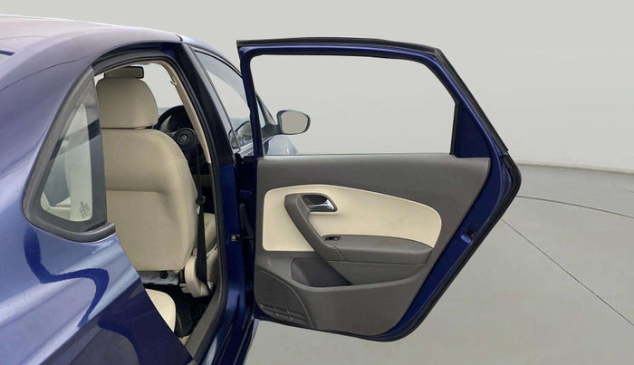2014 Volkswagen Vento COMFORTLINE 1.6, Petrol, Manual, 92,714 km, RHS Rear Door