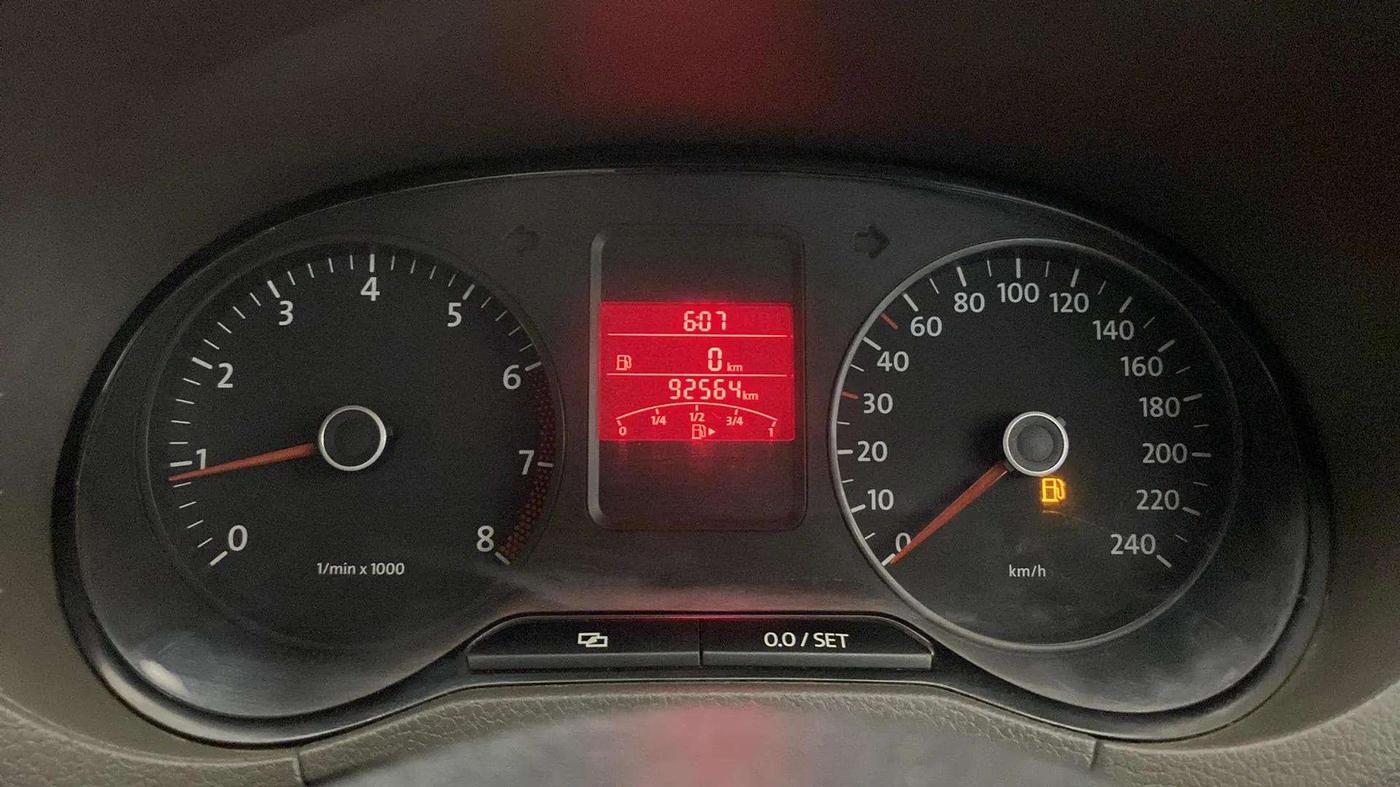 2014 Volkswagen Vento COMFORTLINE 1.6, Petrol, Manual, 92,721 km, Odometer Image