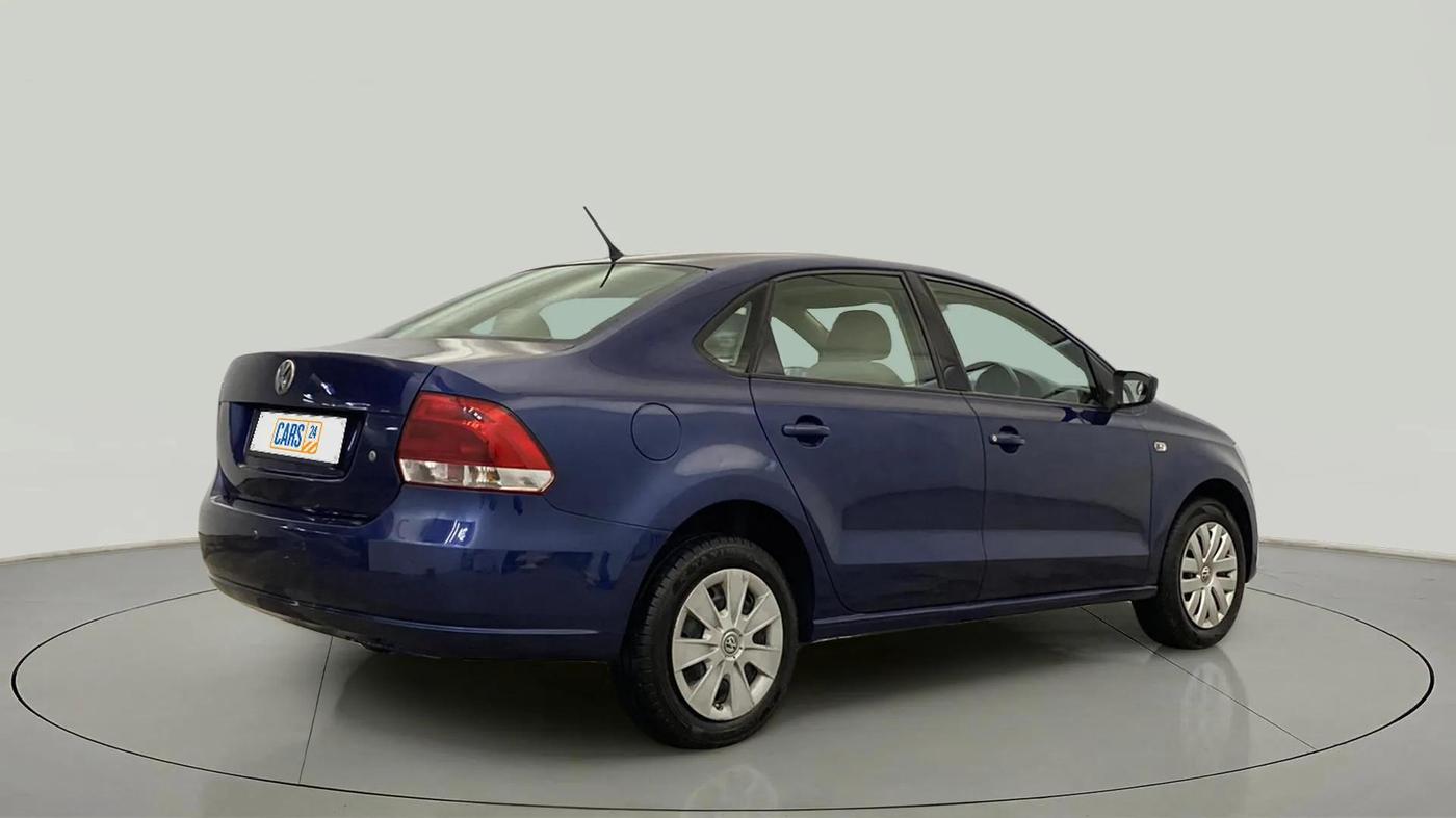 2014 Volkswagen Vento COMFORTLINE 1.6, Petrol, Manual, 92,721 km, Right Back Diagonal