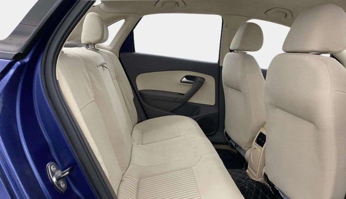 2014 Volkswagen Vento COMFORTLINE 1.6, Petrol, Manual, 92,714 km, Right Side Rear Door Cabin
