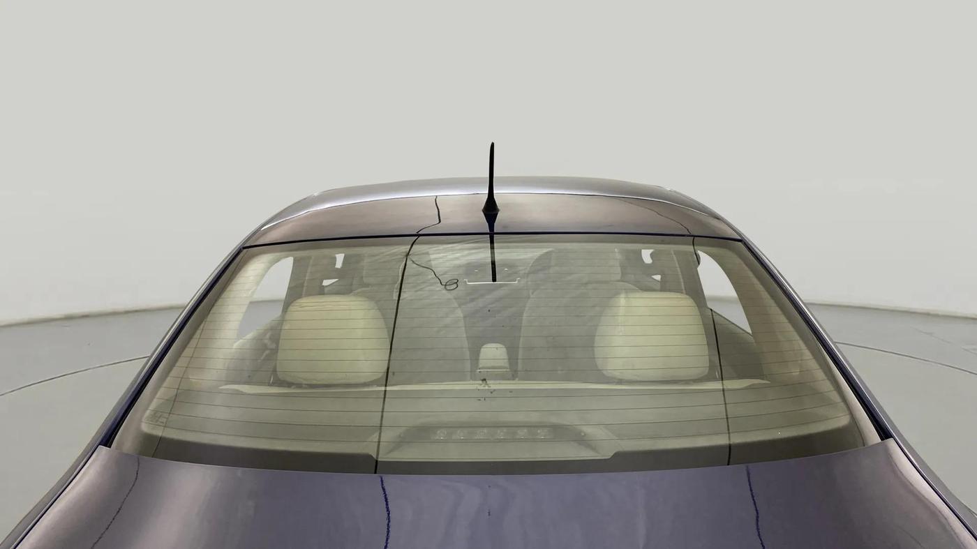 2014 Volkswagen Vento COMFORTLINE 1.6, Petrol, Manual, 92,721 km, Rear Windshield