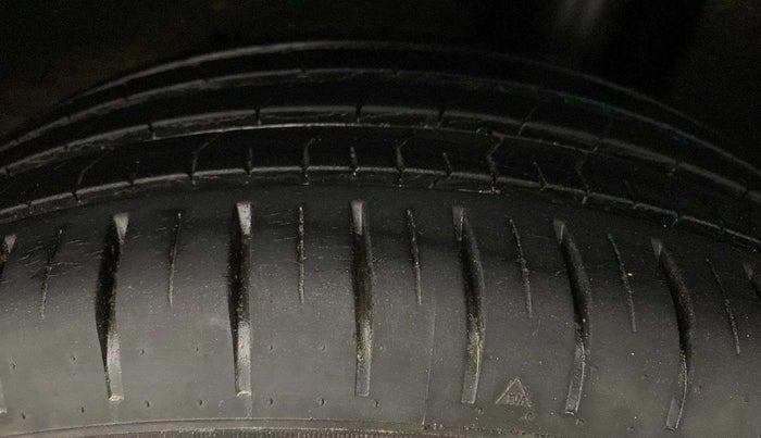 2021 Maruti Baleno ZETA PETROL 1.2, Petrol, Manual, 11,961 km, Left Rear Tyre Tread
