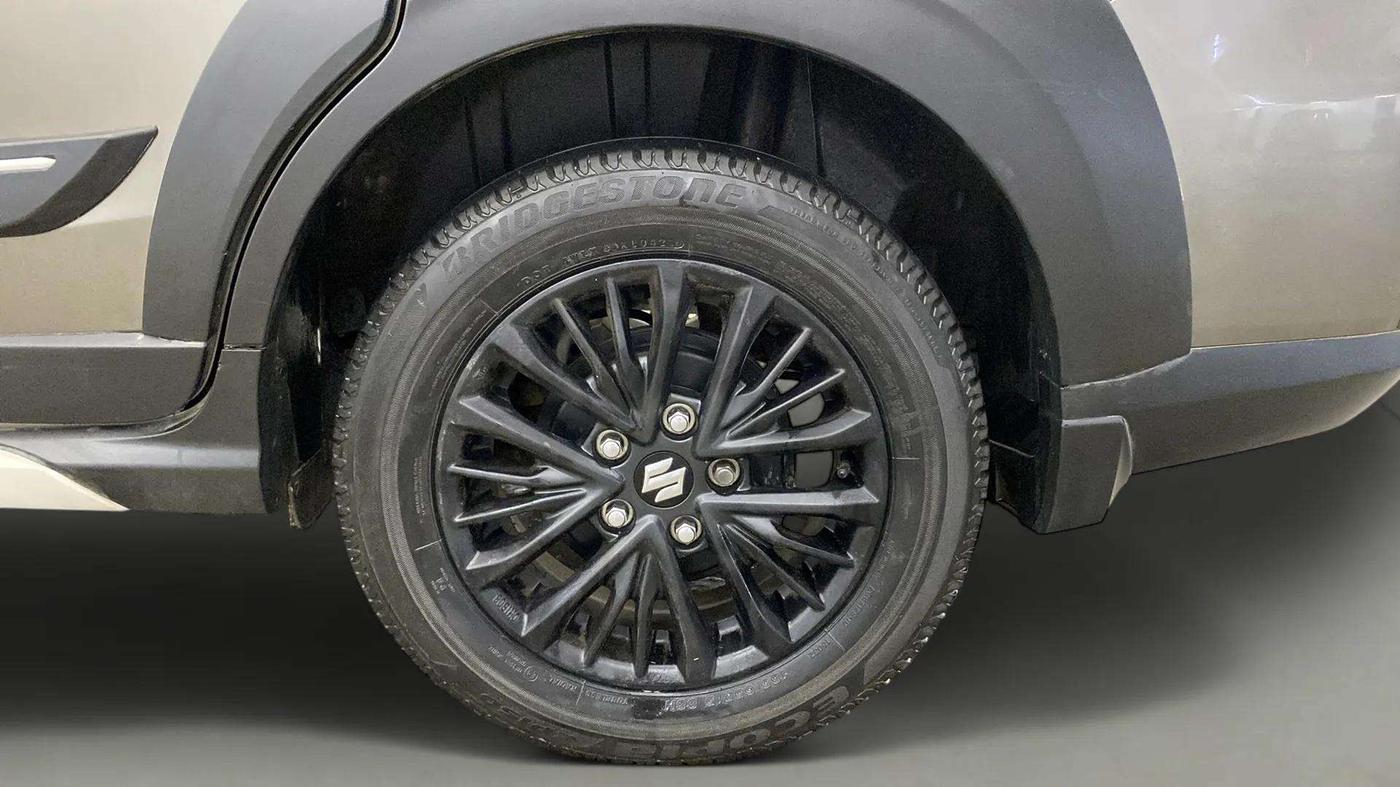 2021 Maruti XL6 ZETA MT, Petrol, Manual, 28,566 km, Left Rear Wheel