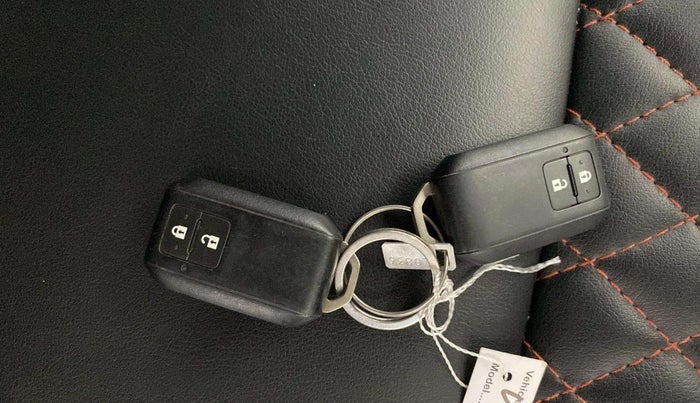 2021 Maruti XL6 ZETA MT, Petrol, Manual, 28,428 km, Key Close Up