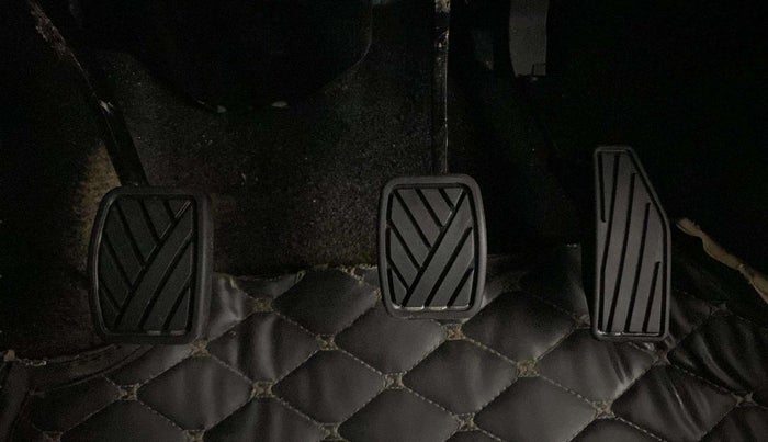 2021 Maruti XL6 ZETA MT, Petrol, Manual, 28,428 km, Pedals