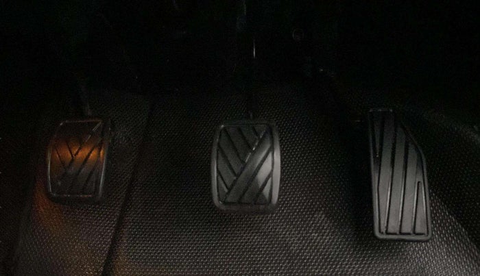 2019 Maruti Baleno ZETA PETROL 1.2, Petrol, Manual, 41,601 km, Pedals