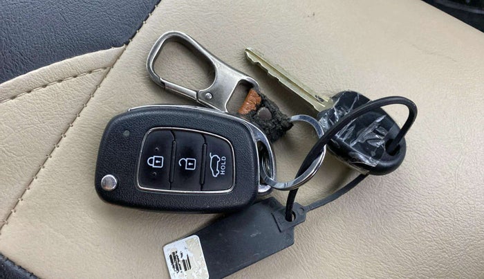 2019 Hyundai Elite i20 SPORTZ PLUS 1.2, Petrol, Manual, 44,498 km, Key Close Up