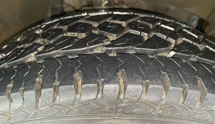 2017 Renault Duster 110 PS RXZ 4X2 AMT DIESEL, Diesel, Automatic, 55,339 km, Right Front Tyre Tread