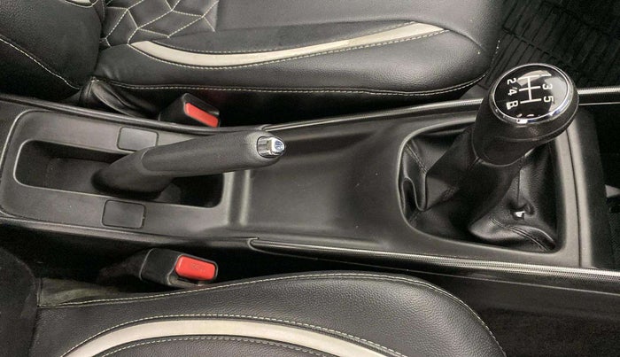 2017 Maruti Baleno DELTA PETROL 1.2, Petrol, Manual, 66,360 km, Gear Lever