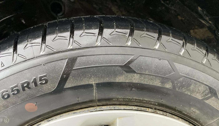 2017 Maruti Baleno DELTA PETROL 1.2, Petrol, Manual, 66,360 km, Left Front Tyre Tread