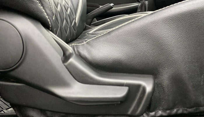 2017 Maruti Baleno DELTA PETROL 1.2, Petrol, Manual, 66,360 km, Driver Side Adjustment Panel