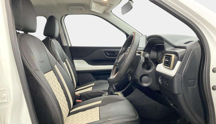 2022 Tata PUNCH ACCOMPLISHED MT, Petrol, Manual, 11,399 km, Right Side Front Door Cabin