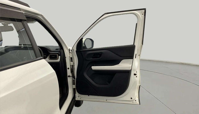 2022 Tata PUNCH ACCOMPLISHED MT, Petrol, Manual, 11,399 km, RHS Front Door