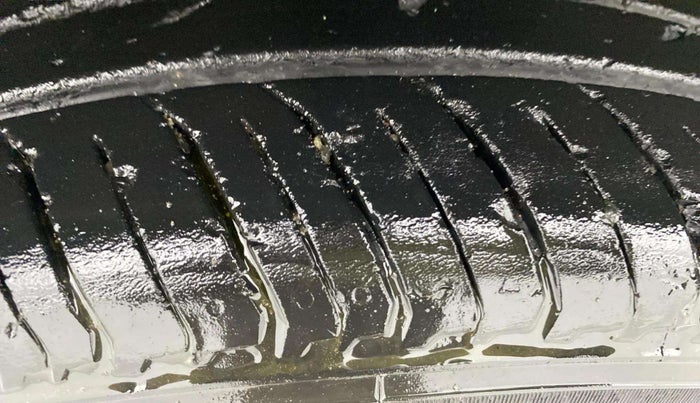 2022 Renault Kiger RXZ TURBO CVT, Petrol, Automatic, 28,339 km, Right Rear Tyre Tread