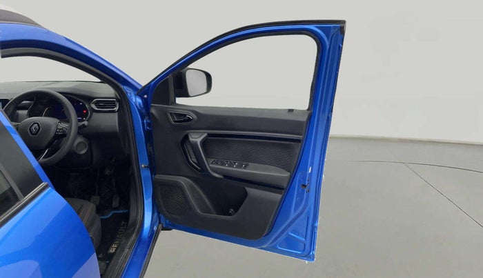 2022 Renault Kiger RXZ TURBO CVT, Petrol, Automatic, 28,339 km, RHS Front Door