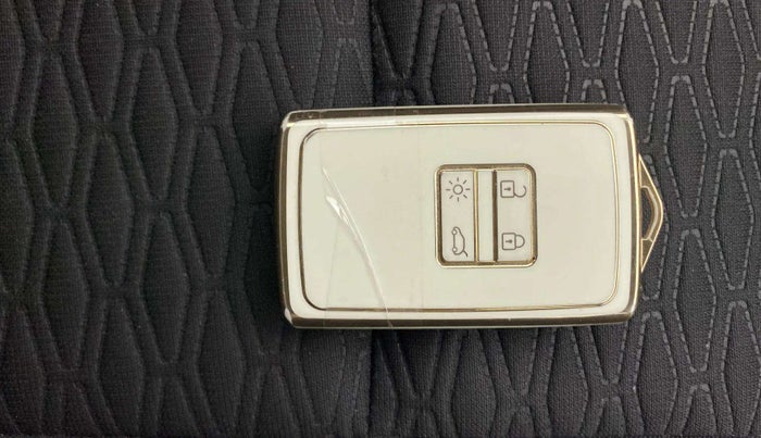 2022 Renault Kiger RXZ TURBO CVT, Petrol, Automatic, 28,339 km, Key Close Up