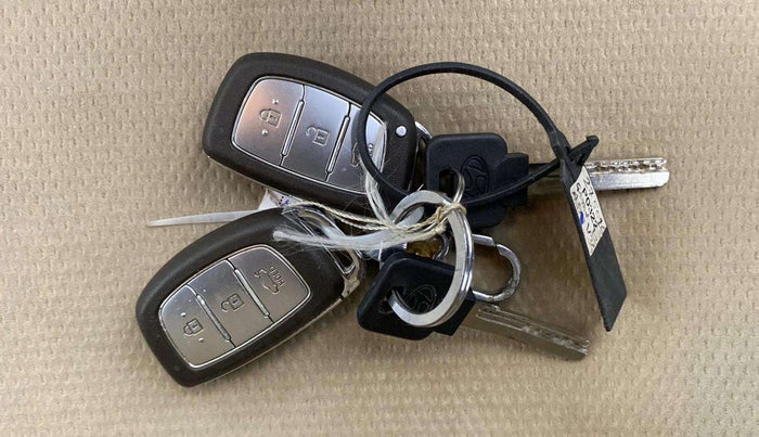 2015 Hyundai Grand i10 ASTA 1.2 KAPPA VTVT, Petrol, Manual, 93,430 km, Key Close Up