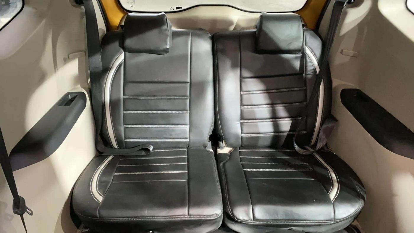 2022 Renault TRIBER RXT, Petrol, Manual, 13,531 km, Third Seat Row ( optional )