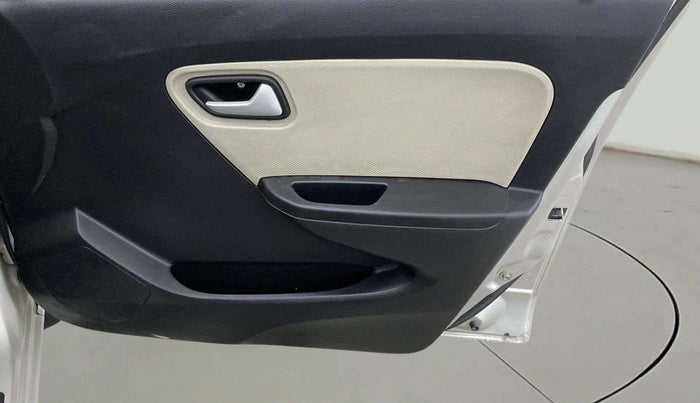 2022 Maruti Alto LXI OPT CNG, CNG, Manual, 39,051 km, Driver Side Door Panels Control