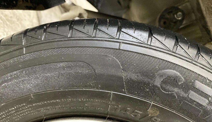 2022 Maruti Alto LXI OPT CNG, CNG, Manual, 39,051 km, Left Front Tyre Tread